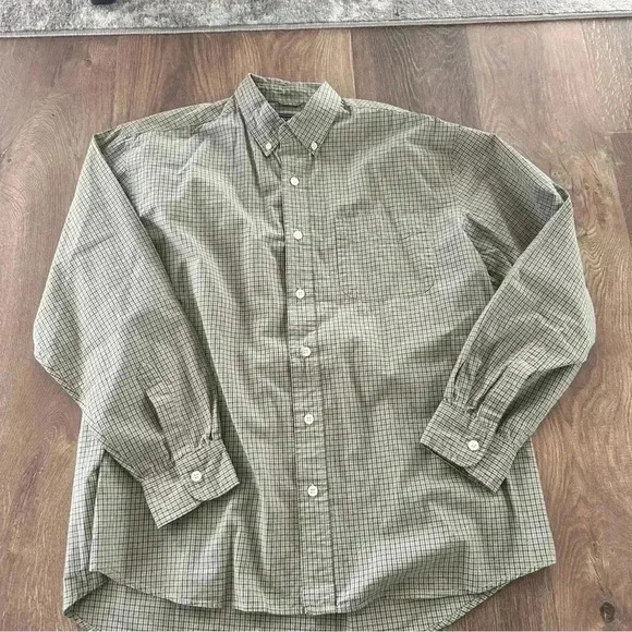 Long sleeve Plaid button up shirt - Picture 1 of 3